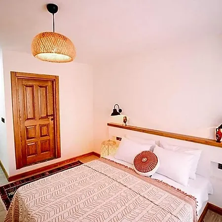 فندق Kallinos Boutique 3*
