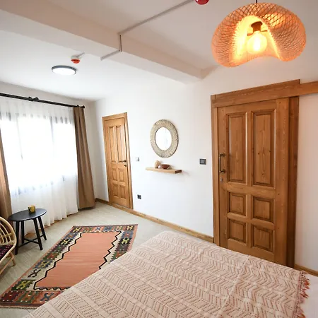 Kallinos Boutique 塞尔丘克